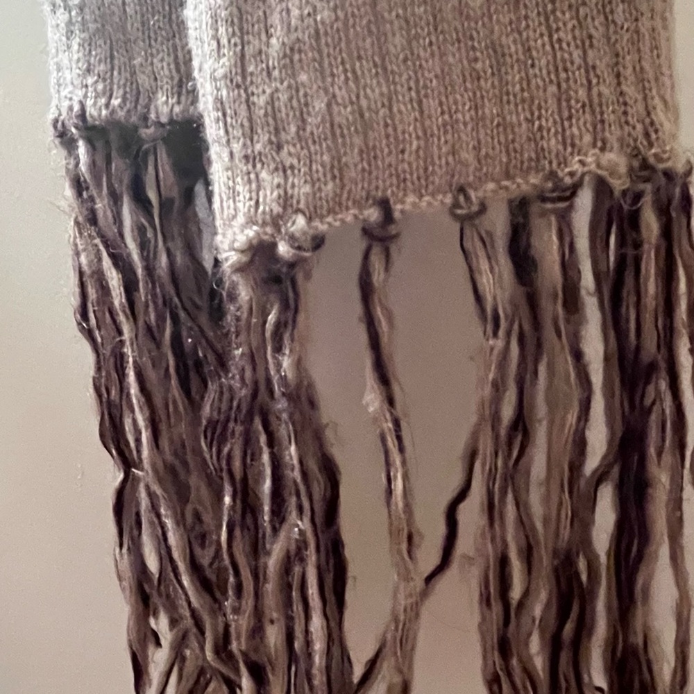 Dark Rose Patterned Scarf - Picture 3 of 3